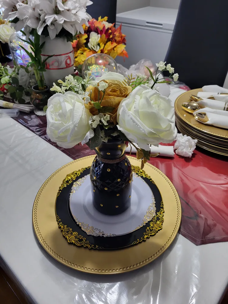6 White and Gold  flower arrangements image indicator(4)