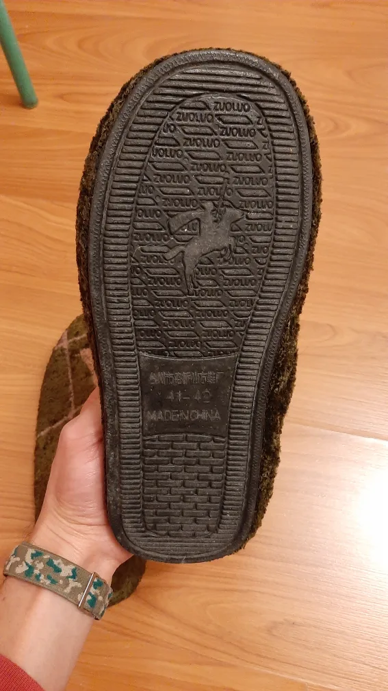 Unisex Cozy Green Slippers image indicator(3)