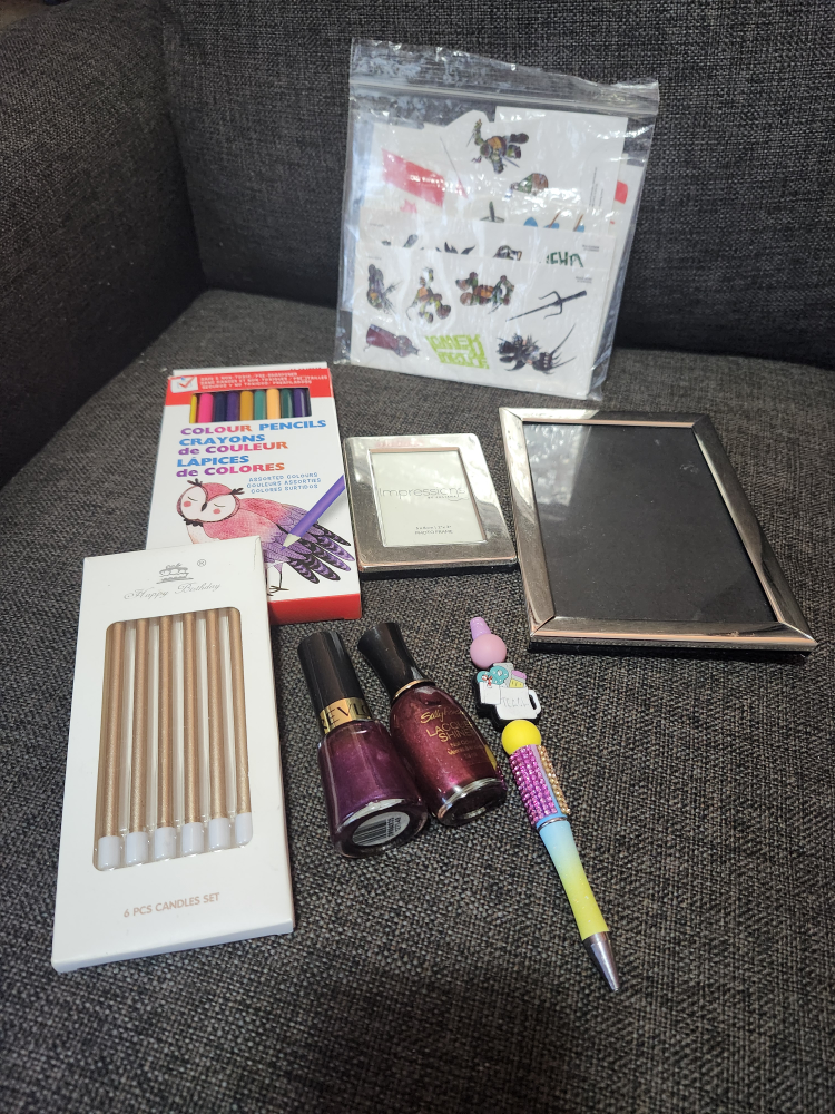 Assorted Bundle: Art Supplies, Frames, Nail Polish #Freecycle