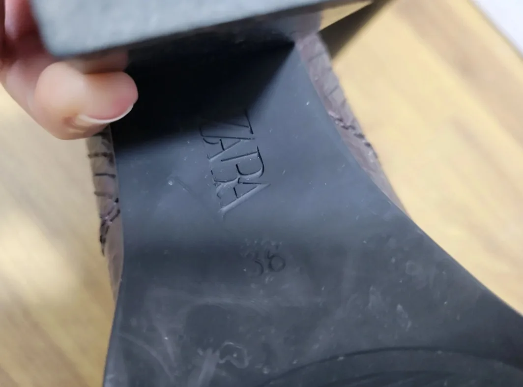 Women's Croc-Embossed Ankle Boots image indicator(8)