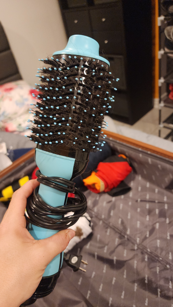 Hot air styling brush