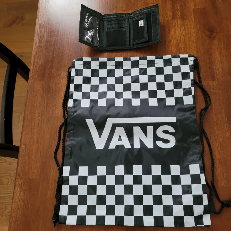 Vans Wallet and Drawstring Bag Set image indicator(3)