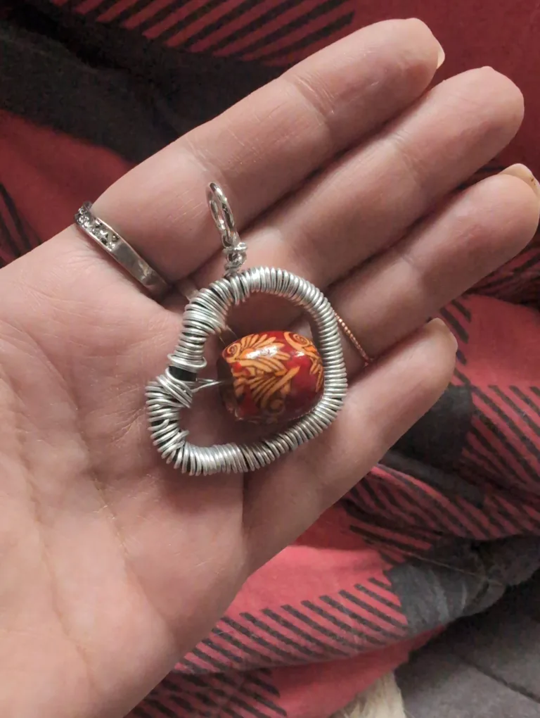 Handmade Wire Wrapped Heart Pendant image indicator(2)