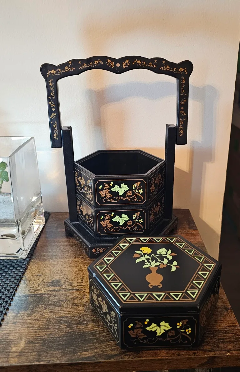 Vintage Hexagonal Stacking Jewellery Box with Carry Handle image indicator(4)