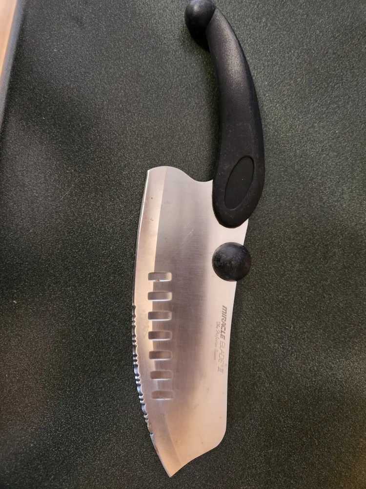 Miracle Blade II Serrated Utility Knife thumbnail