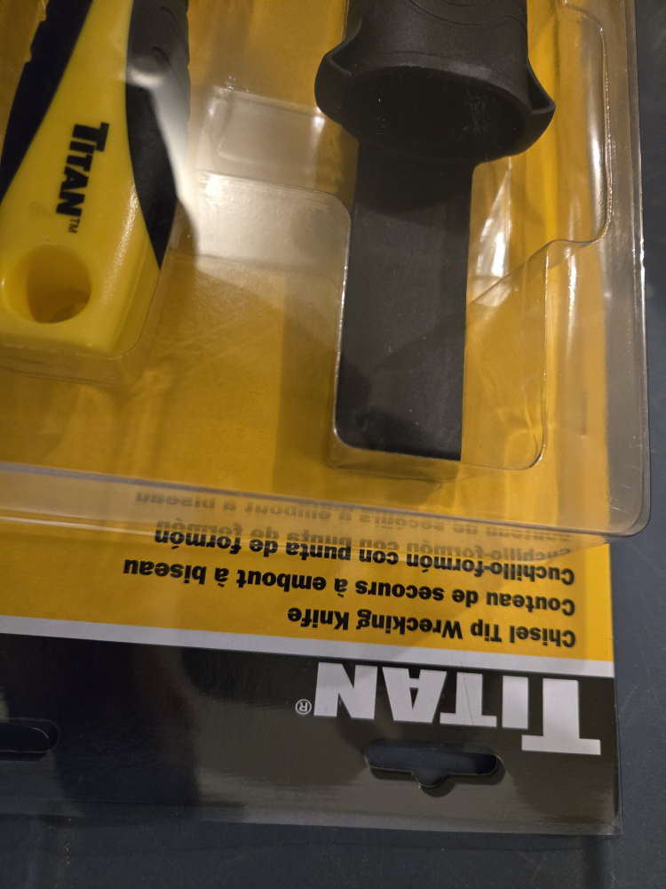Titan Chisel Tip Wrecking Knife with Sheath
