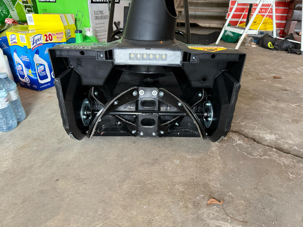 Certified 18"/13.5A Electric Snow Thrower