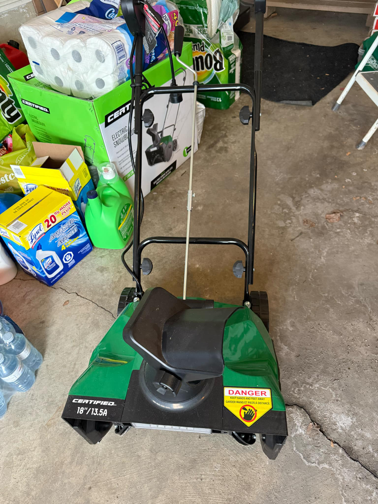 Certified 18"/13.5A Electric Snow Thrower - photo 3