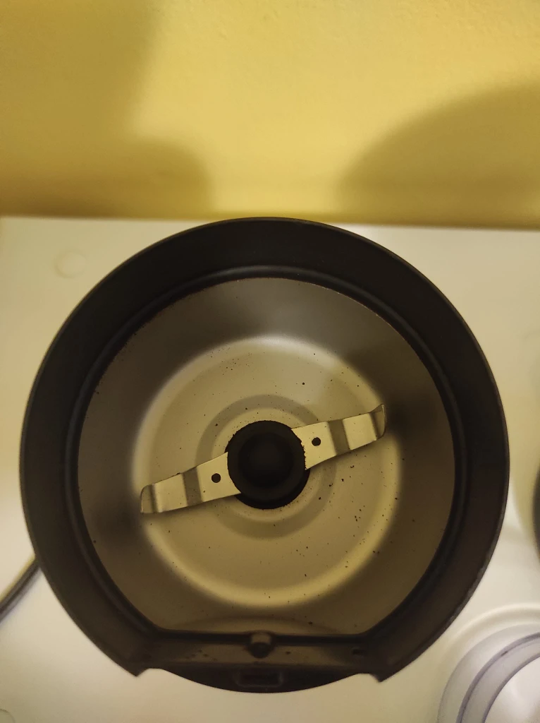 Black+Decker Coffee Grinder and Aeroccino Milk Frother - photo 2