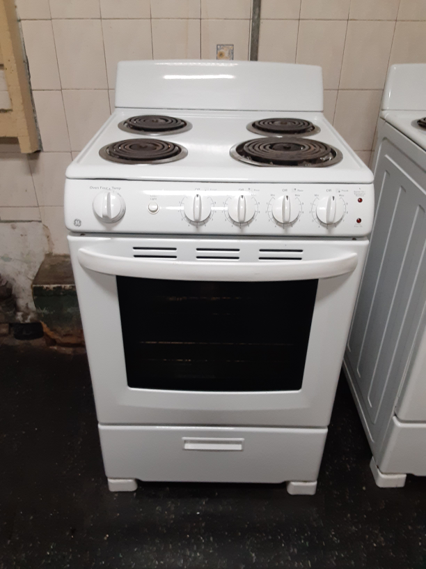 GE Electric Stove