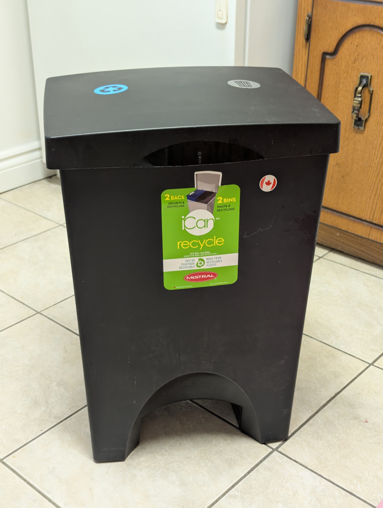 Garbage bin, 2 slots (as is)