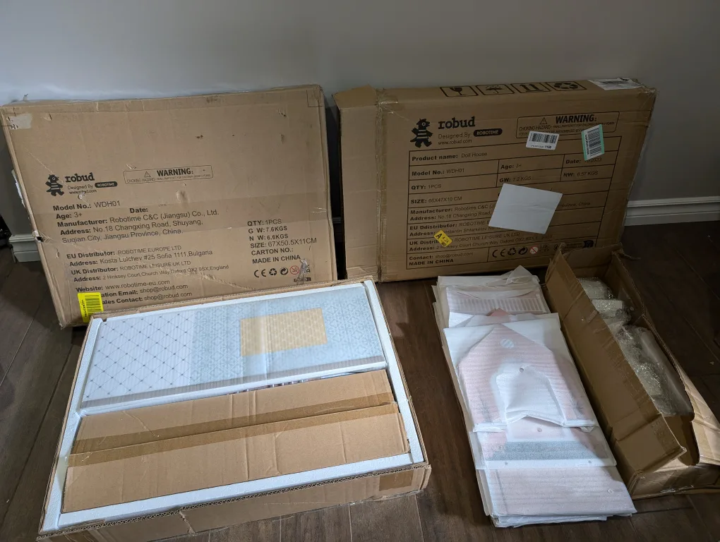 Robud Dollhouse WDHD01 - Brand New in Box image indicator(2)