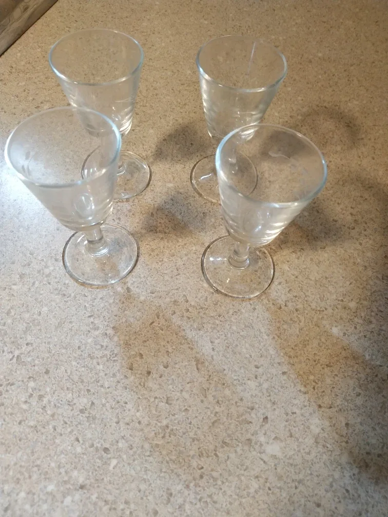 Set of 4 etched cordial glasses 🏈 image indicator(2)