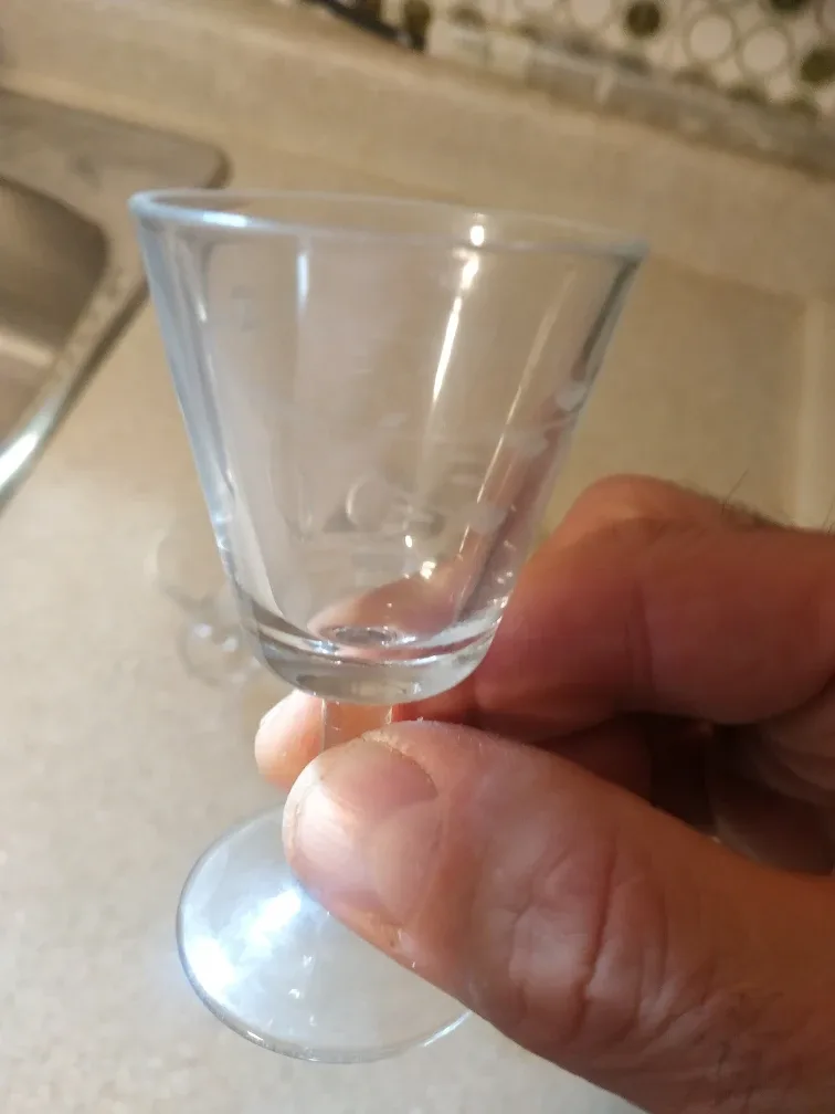 Set of 4 etched cordial glasses 🏈 image indicator(3)