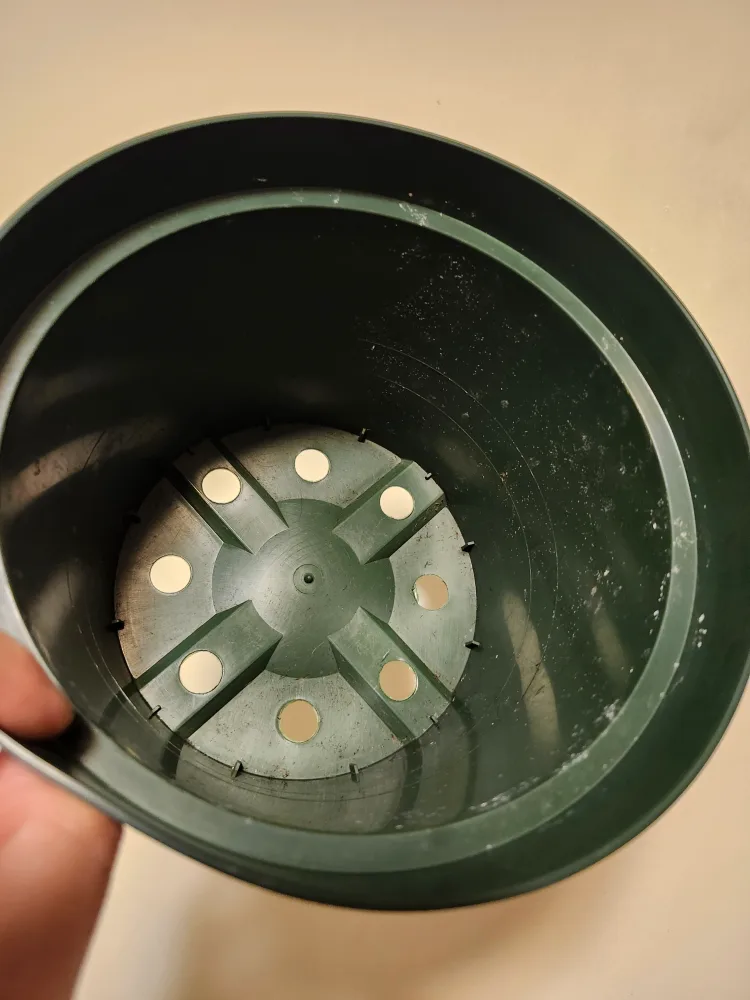 Dark Green Plastic Plant Pot image indicator(3)