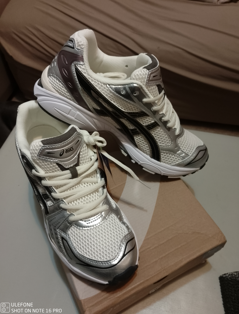 BNIB ASICS KAYANO 14