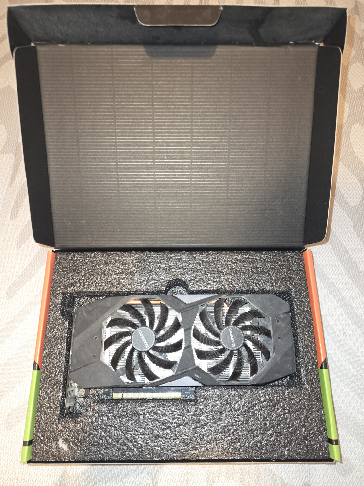 Gigabyte GeForce RTX 2060 Windforce OC 6G Graphics Card - photo 2