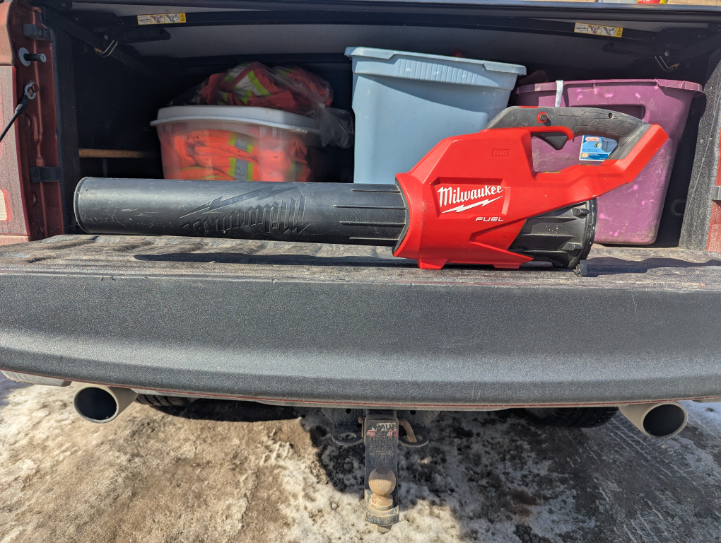 Milwaukee Yard Tools (350 OBO)
