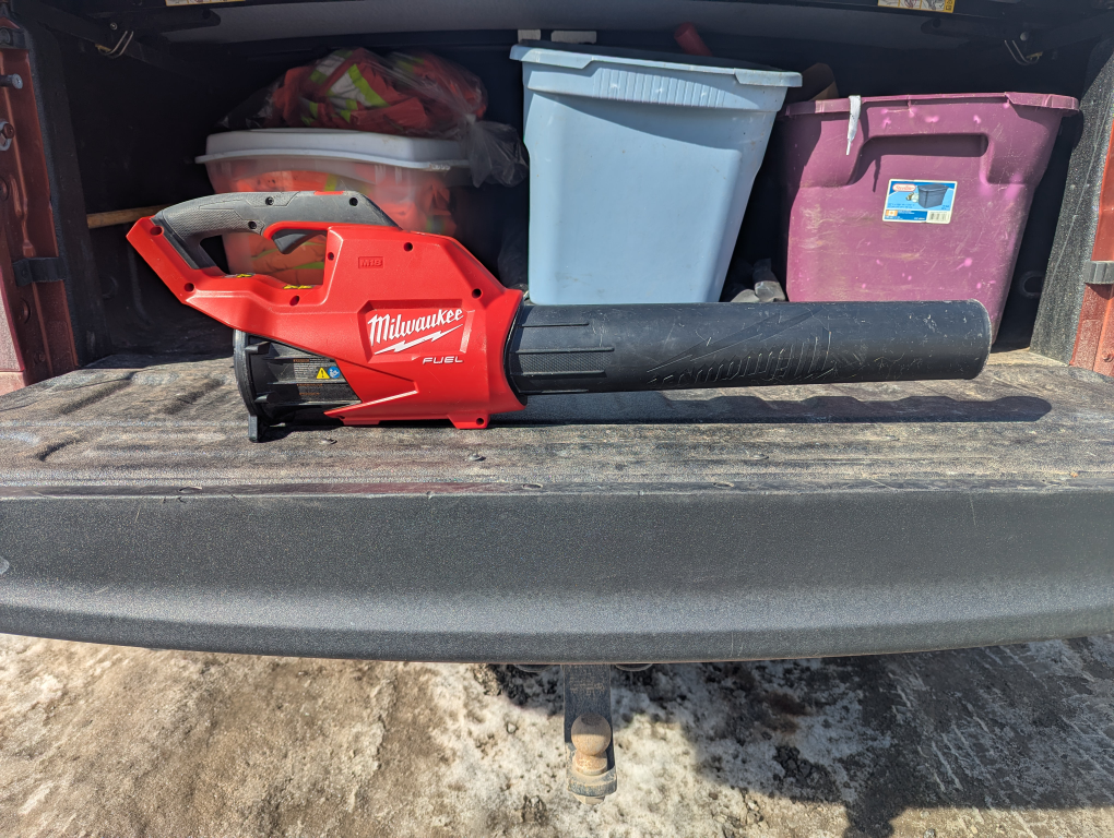 Milwaukee Yard Tools (350 OBO) - photo 2