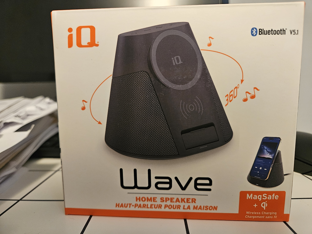 iQ Wave Home Speaker with MagSafe Wireless Charging