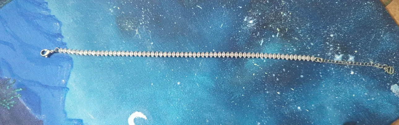Elegant Crystal Bracelet thumbnail