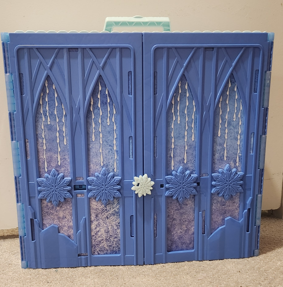 #freecycle Elsa portable castle & horse - photo 5