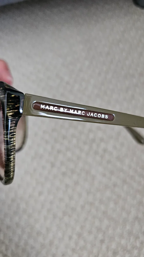 Marc by Marc Jacobs Sunglasses with Case image indicator(6)