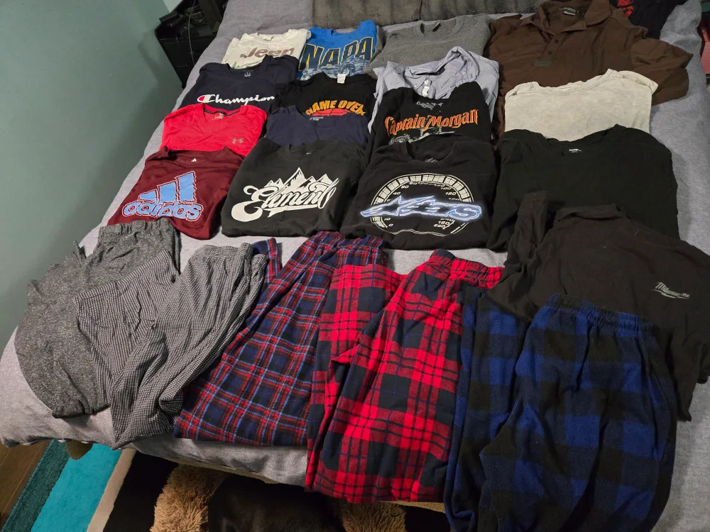 Men's Clothing Bundle - Medium and large thumbnail
