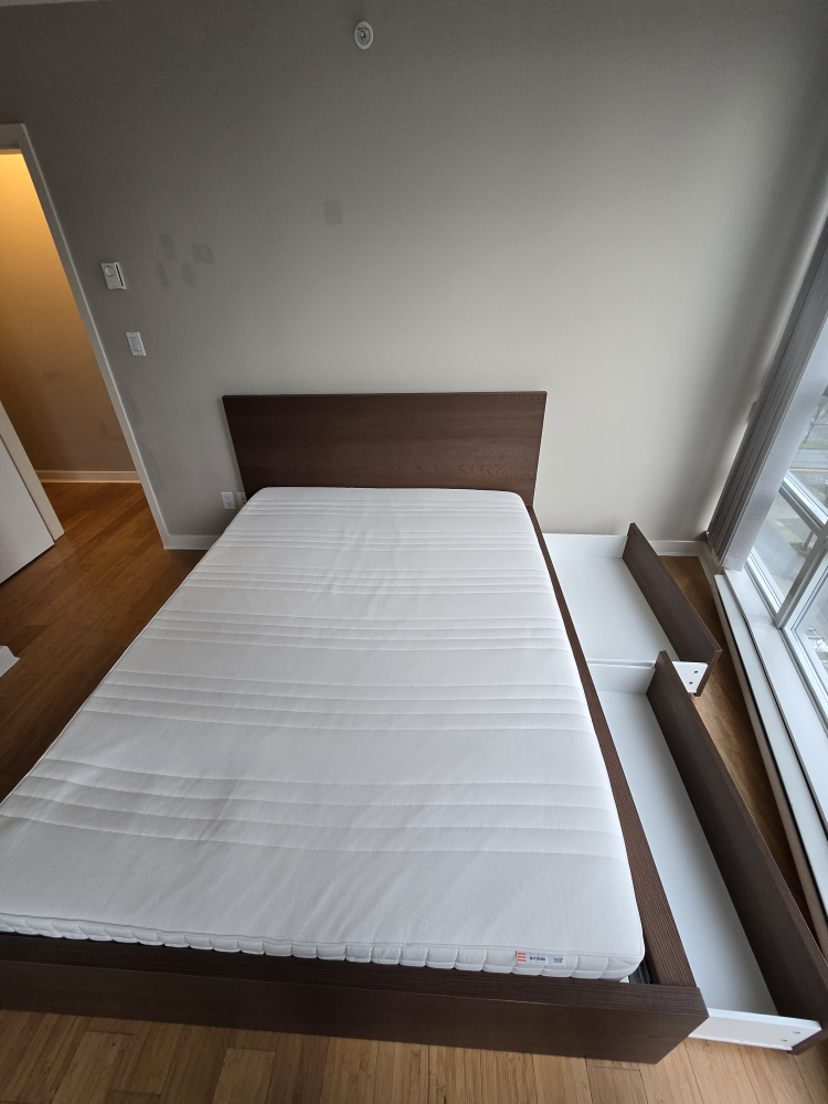 IKEA MALM Queen Bed Frame with 4Drawers and Mattress - photo 4