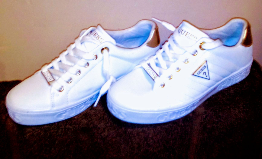 GUESS White Sneakers Size 6 1/2 - photo 3
