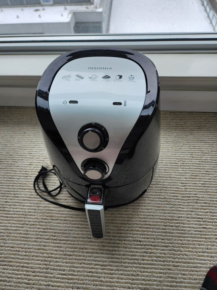 Insignia Digital Air Fryer - photo 2