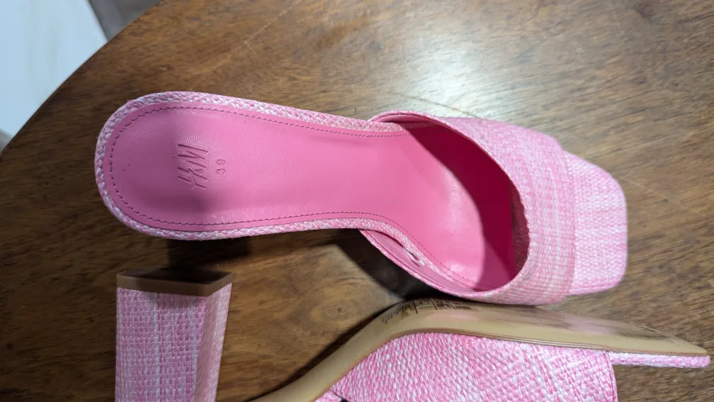 Pink Woven H&M Block Heel Mules - Size 39 image indicator(5)