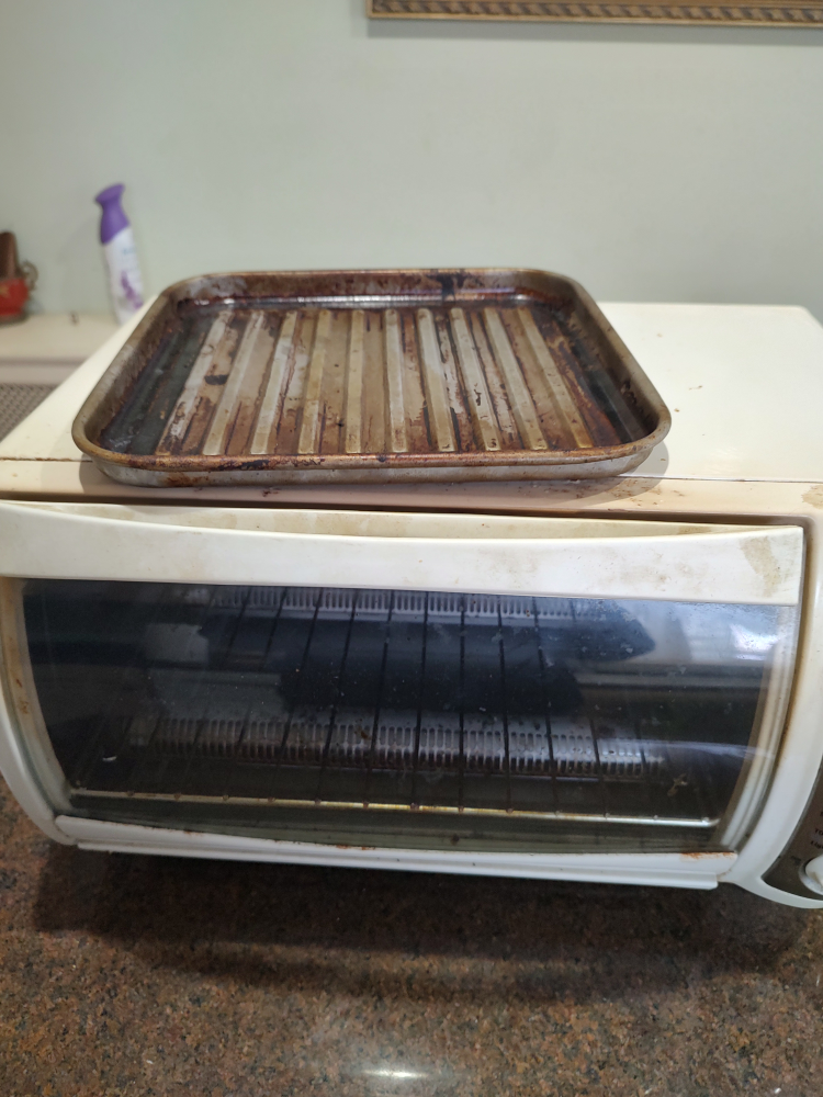 Used Black and Decker toaster oven - photo 4