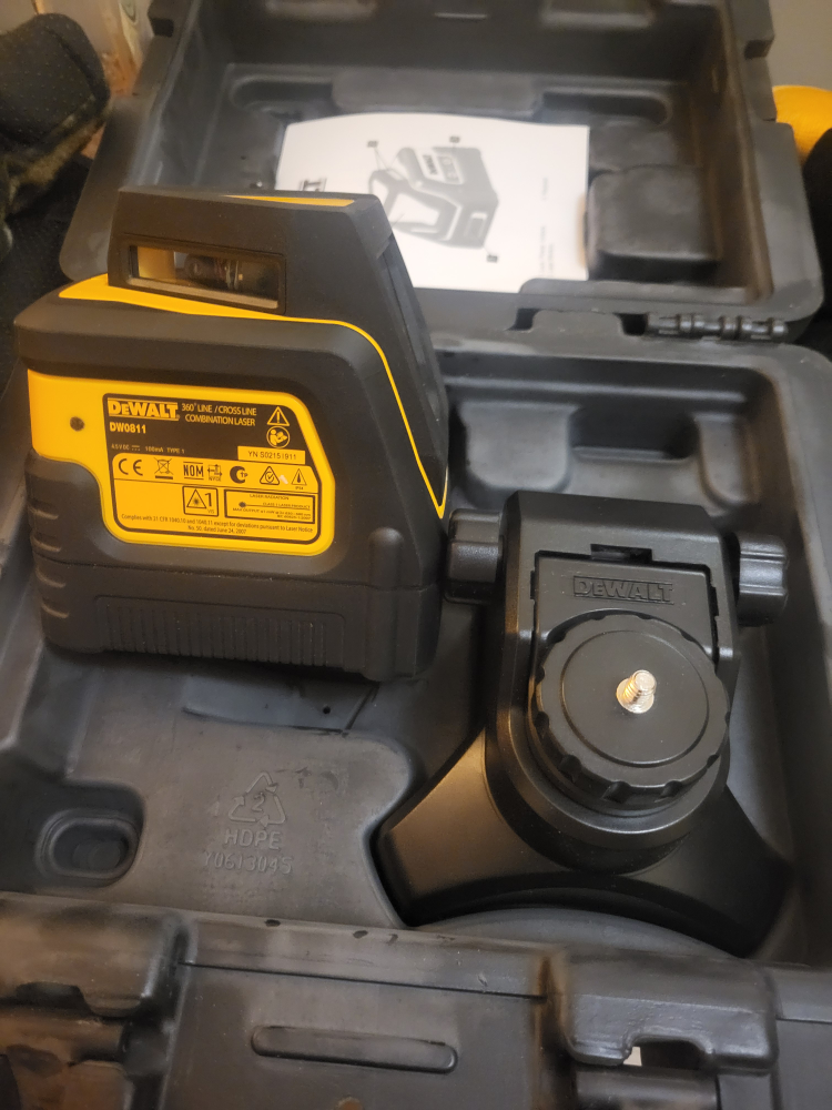 Dewalt DW0811 Self-Leveling Cross-Line Laser Level