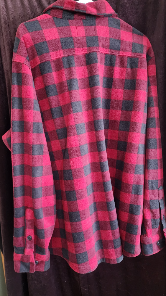 Men's Outdoor Life Red and Black Plaid Fleece Shirt - Size XL