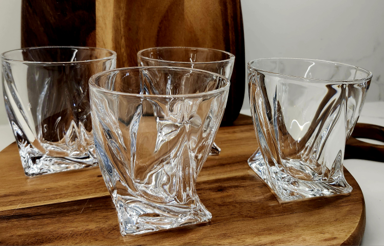 Set of four unique twisted glass tumblers - photo 2