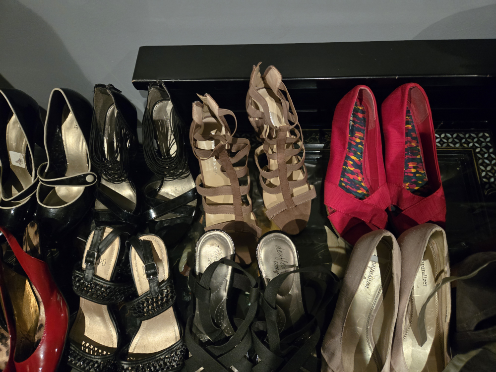 Women's shoes and sandals - photo 2