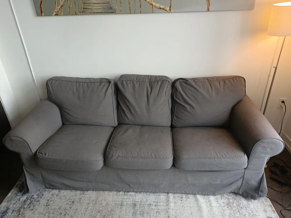 Three-seater sofa thumbnail