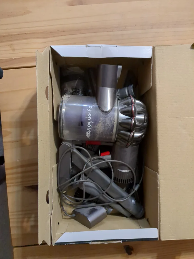 Dyson V6 Trigger Handheld Vacuum image indicator(2)