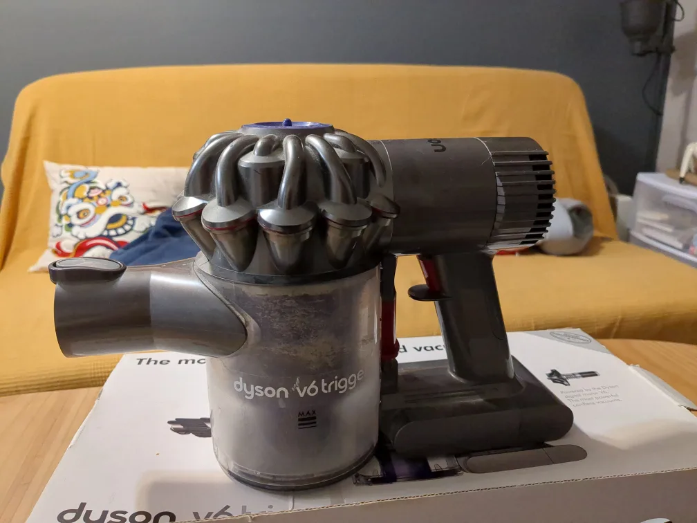 Dyson V6 Trigger Handheld Vacuum image indicator(3)