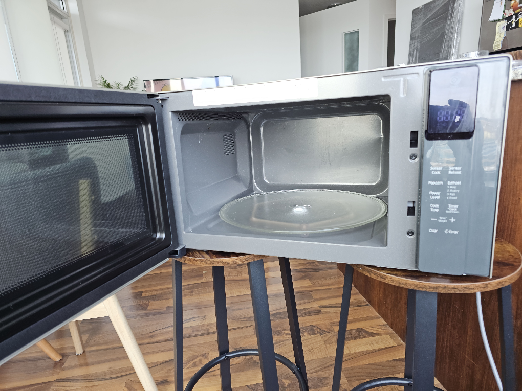 LG Microwave Oven - Stainless Steel - photo 2
