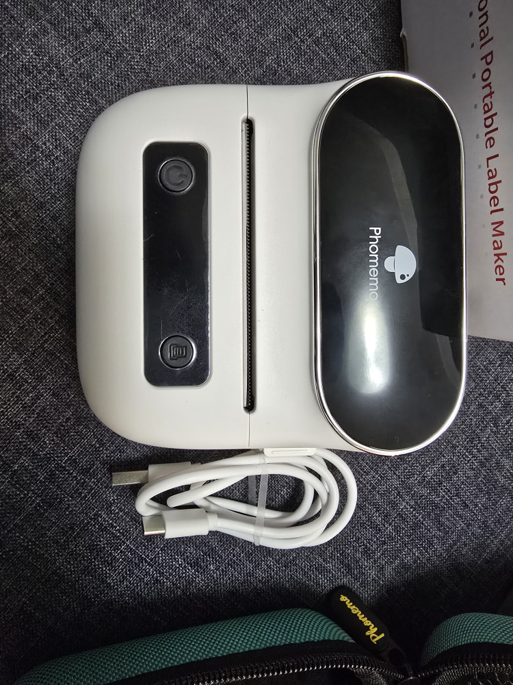 Phomemo Portable Label Maker Printer with Case - photo 4