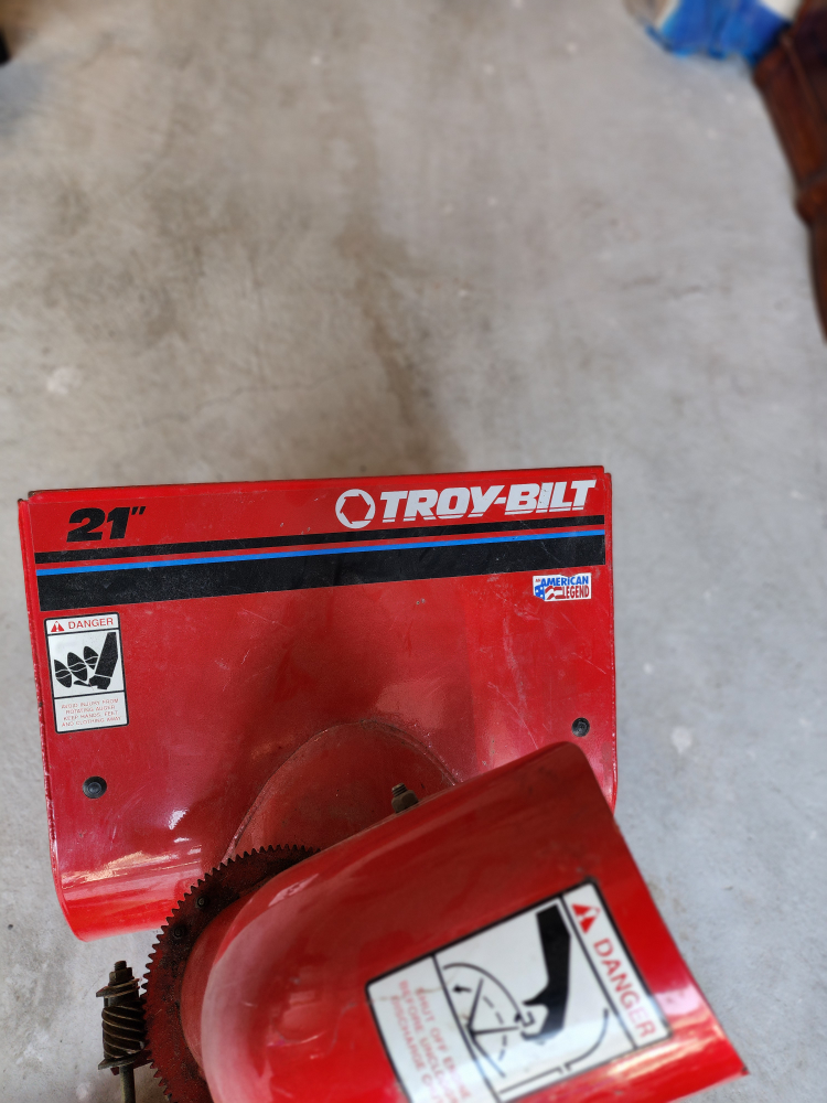 Troy-Bilt 21" Snowblower - photo 2