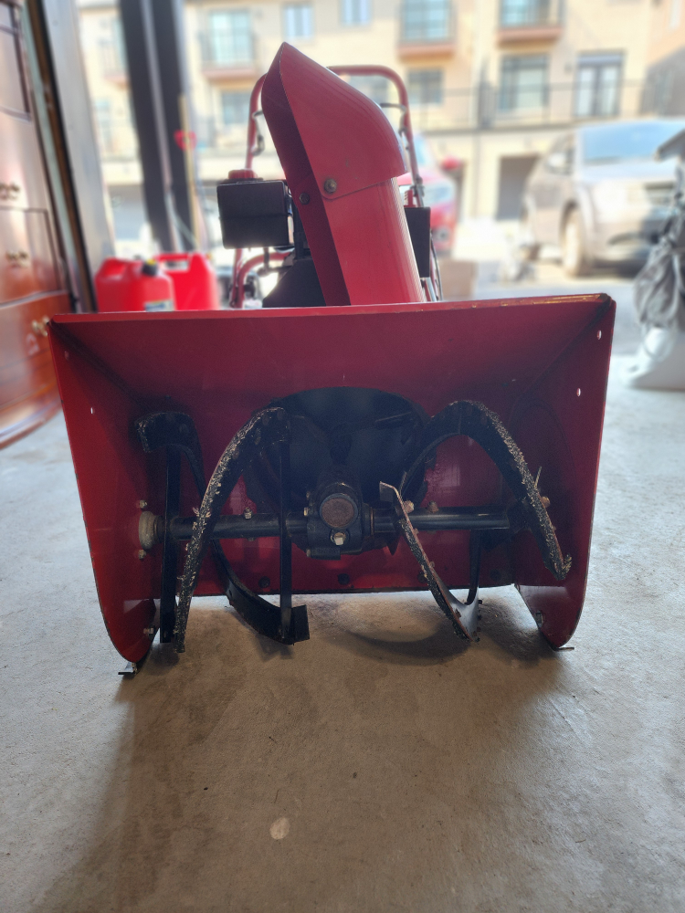 Troy-Bilt 21" Snowblower - photo 3