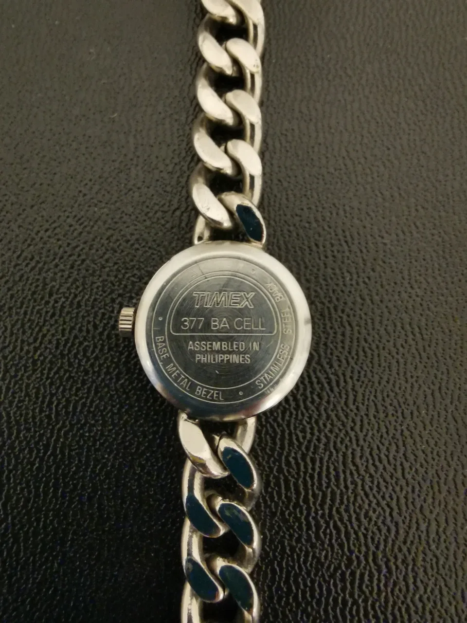 Vintage Timex Women's Watch with Chain Bracelet image indicator(3)