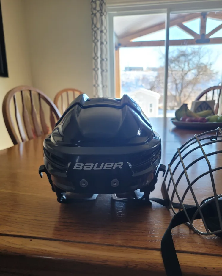 Bauer Hockey Helmet with Cage image indicator(5)