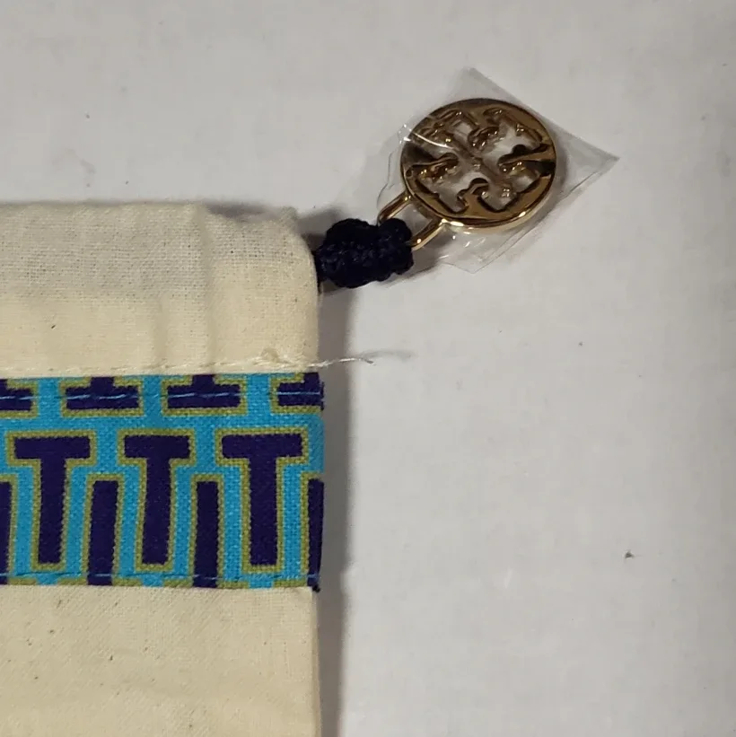 🏈 Tory Burch Dust Bag, Pre-Loved 🏈 image indicator(2)