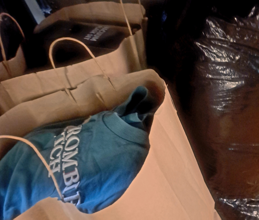 4 HUGE surprsie bags of goods 🥕#freecycle