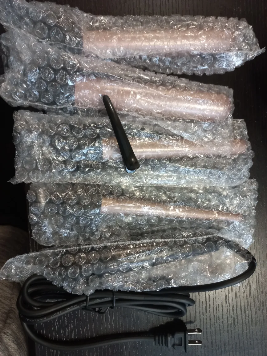 4-in-1 Curling Wand Set with Carrying Case image indicator(3)