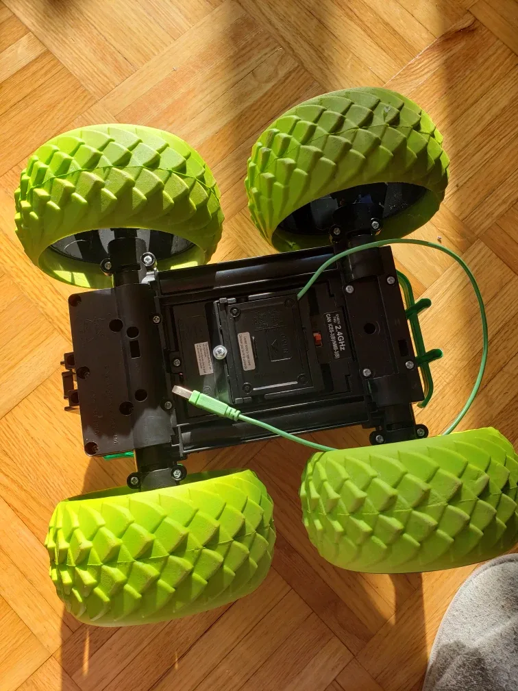 New Bright Monster Truck RC Car image indicator(2)